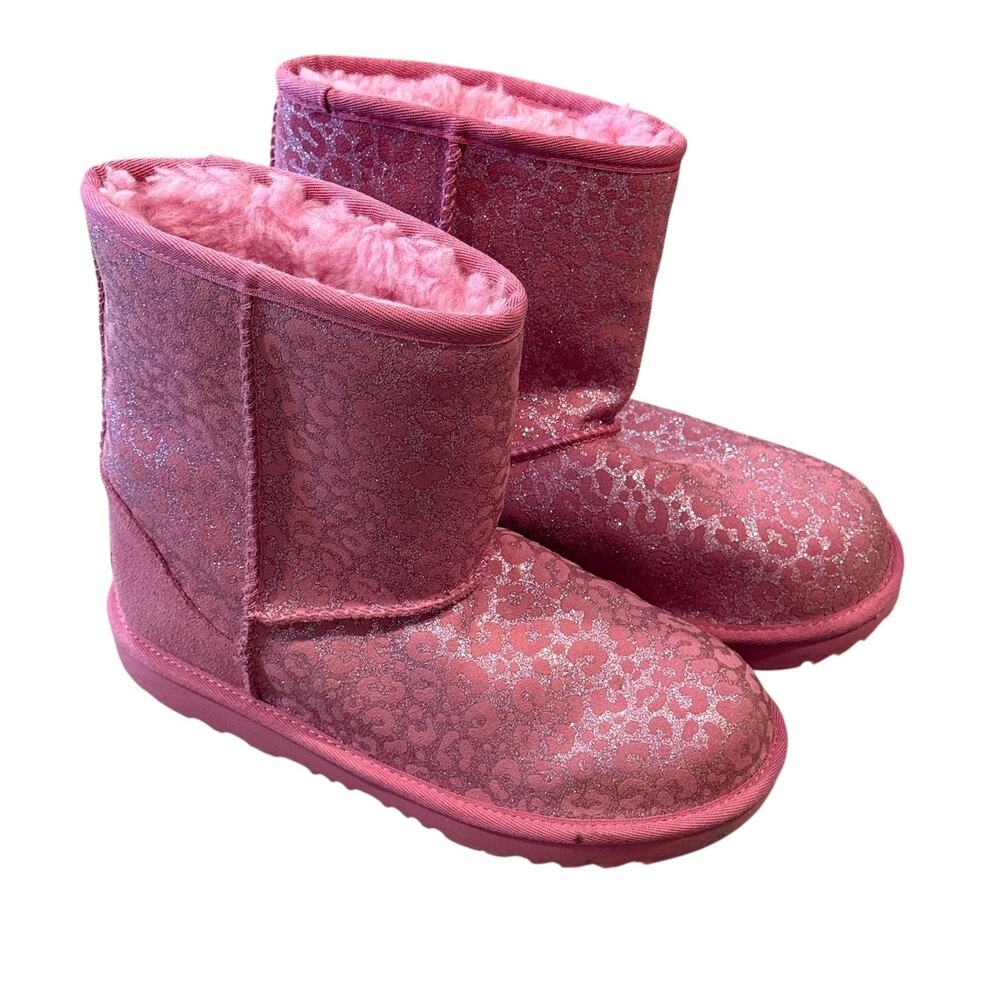 UGG AUSTRALIA Classic II Glitter Leopard Pink Boots SZ 5